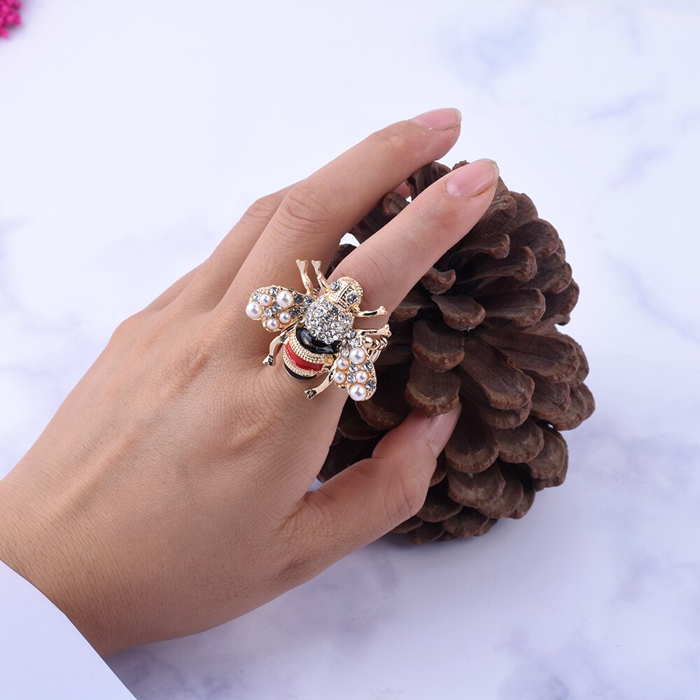 Bee Pearl Ring